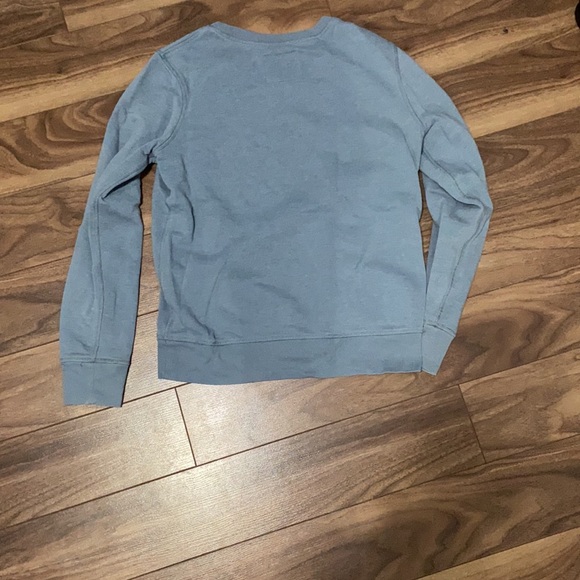 roots crewneck - Picture 2 of 3